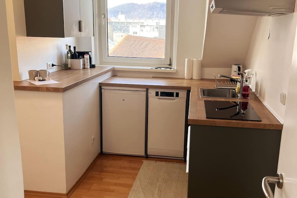 Cozy City Center Apartment Graz Exteriör bild